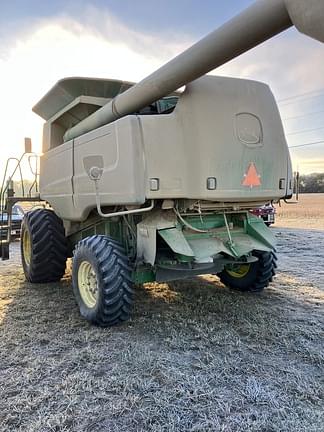 Image of John Deere 9750 STS equipment image 2