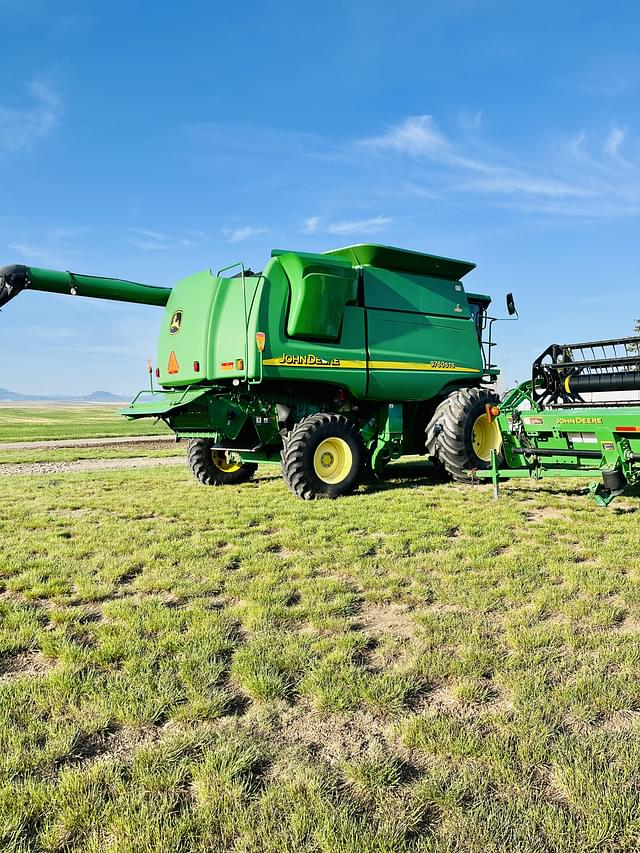 Image of John Deere 9760 STS equipment image 3