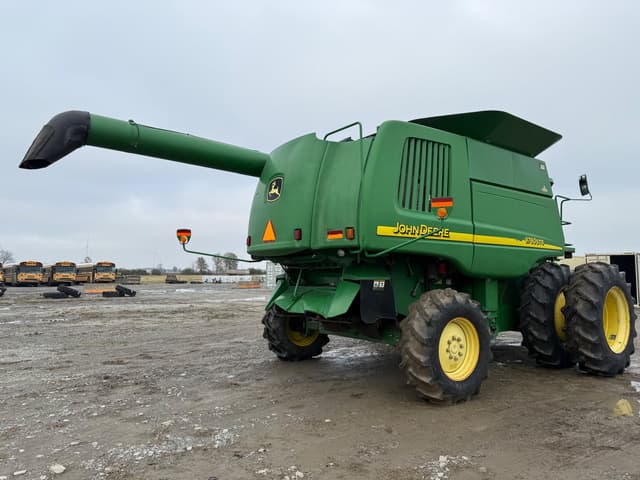Image of John Deere 9760 STS equipment image 1