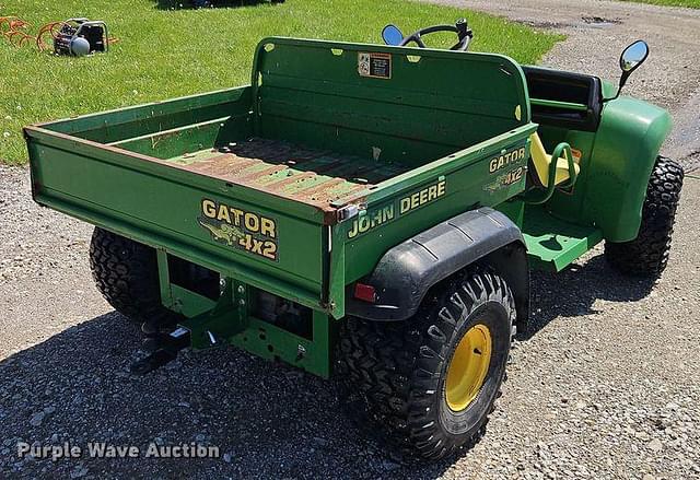 Image of John Deere Gator equipment image 4