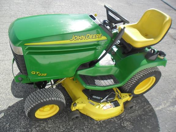 Image of John Deere GT235 equipment image 2