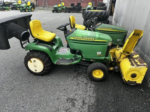 2003 John Deere GT245 Equipment Image0