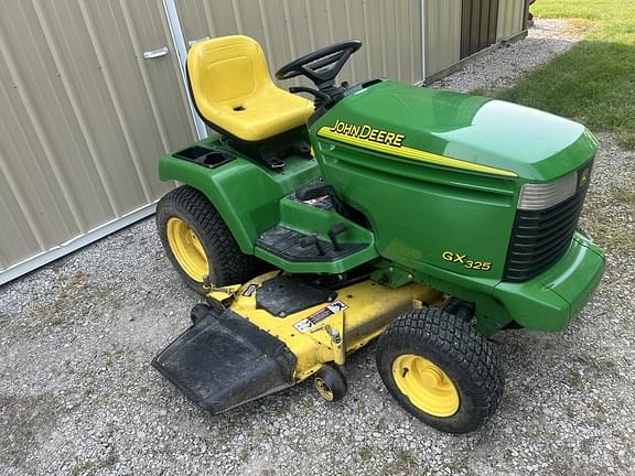 Image of John Deere GX325 equipment image 1