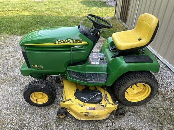 Image of John Deere GX325 equipment image 3