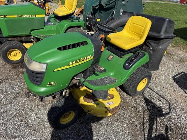 Image of John Deere L100 equipment image 2