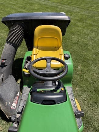 Image of John Deere LT180 equipment image 1