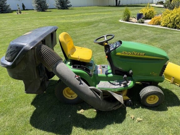 2003 John Deere LT180 Equipment Image0