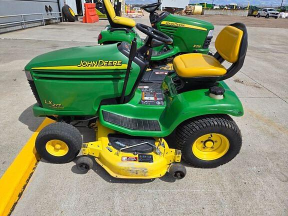 Image of John Deere LX277 equipment image 1