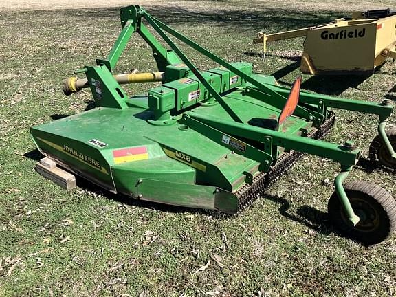 Image of John Deere MX8 equipment image 4