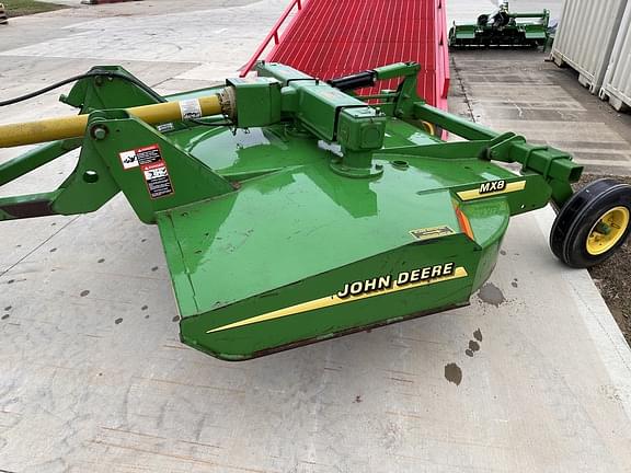 Image of John Deere MX8 equipment image 4