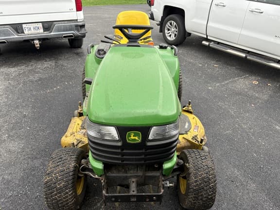 Image of John Deere X465 equipment image 1