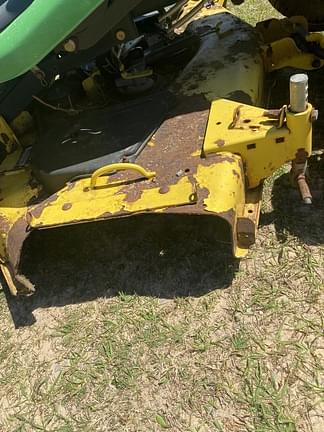 Image of John Deere X475 equipment image 4