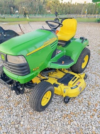 Image of John Deere X475 equipment image 2