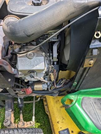 Image of John Deere X485 equipment image 4