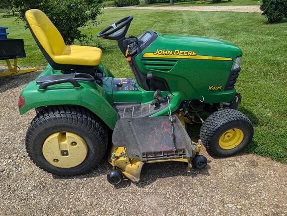 Image of John Deere X485 equipment image 3