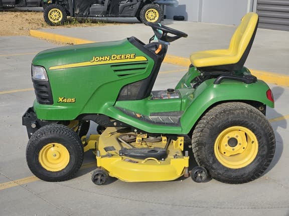 Image of John Deere X485 equipment image 1