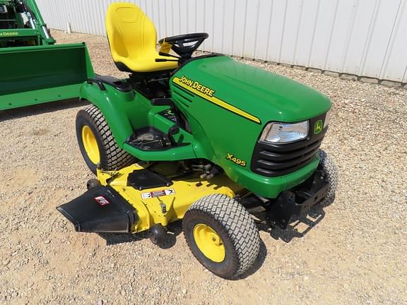 Image of John Deere X495 equipment image 1