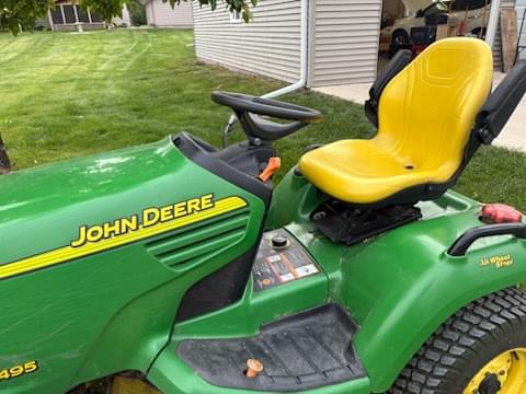 Image of John Deere X495 equipment image 4