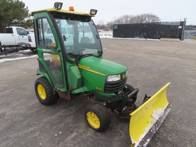 Image of John Deere X575 equipment image 1