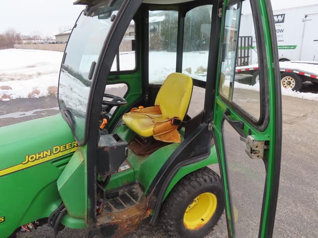 Image of John Deere X575 equipment image 4