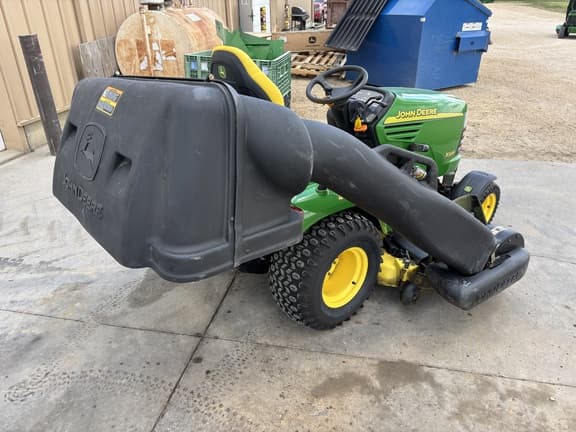 Image of John Deere X585 equipment image 4