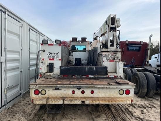 Image of Kenworth T300 equipment image 3