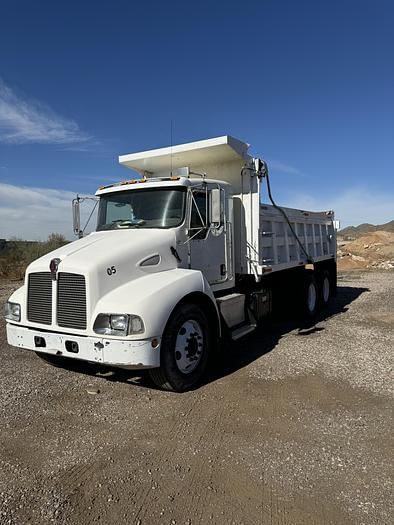 2003 Kenworth T300 Equipment Image0
