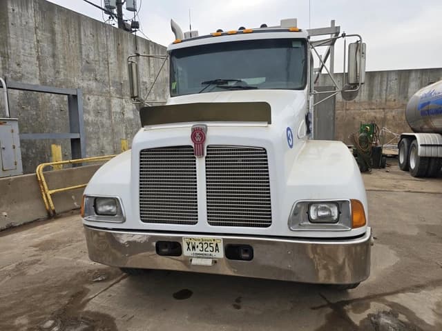 Image of Kenworth T300 equipment image 1