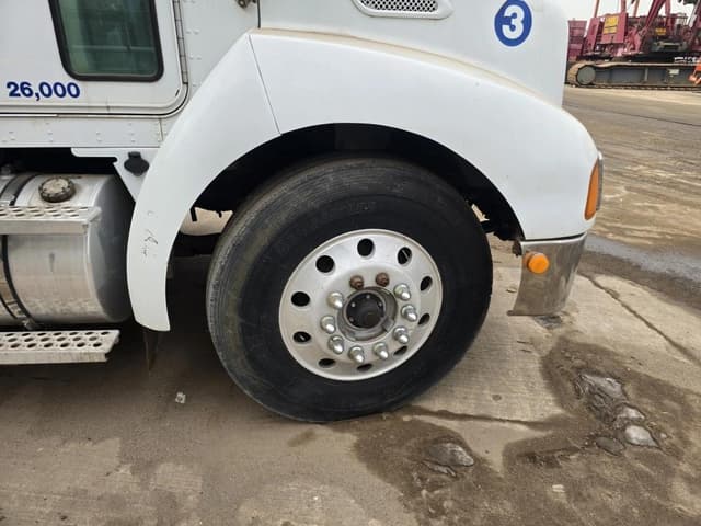 Image of Kenworth T300 equipment image 4