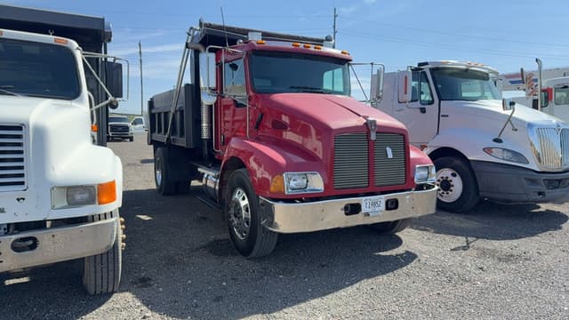 Image of Kenworth T300 equipment image 2