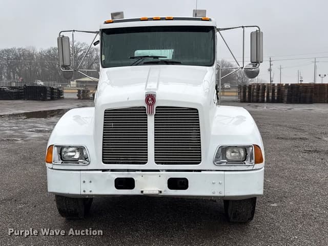 Image of Kenworth T300 equipment image 1
