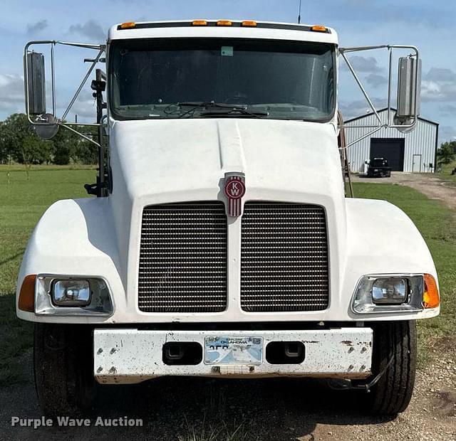 Image of Kenworth T300 equipment image 1