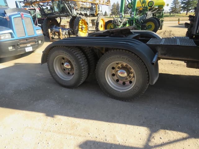 Image of Kenworth T600 equipment image 4