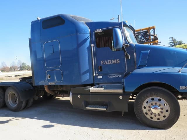 Image of Kenworth T600 equipment image 1