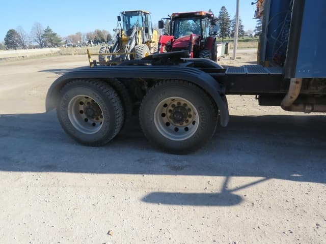 Image of Kenworth T600 equipment image 2