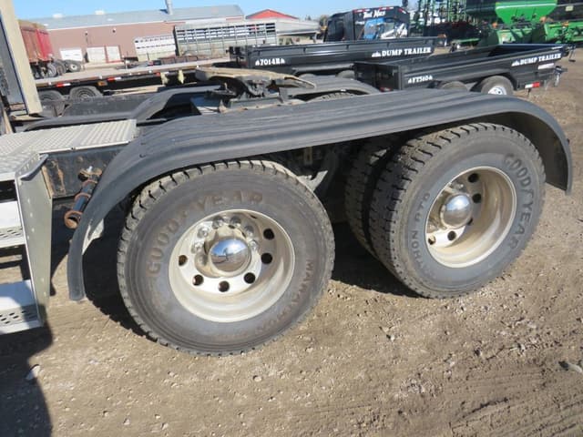 Image of Kenworth T600 equipment image 2