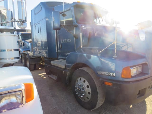 Image of Kenworth T600 equipment image 2