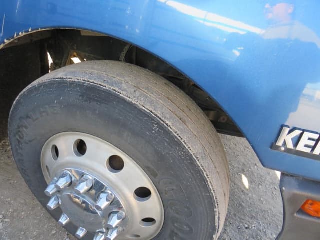 Image of Kenworth T600 equipment image 3