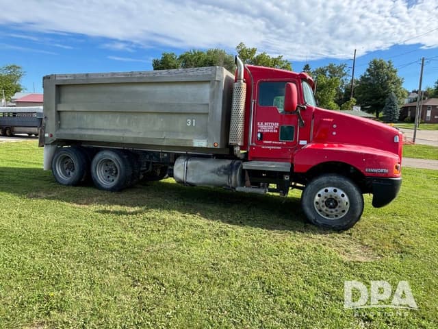 Image of Kenworth T600 equipment image 2