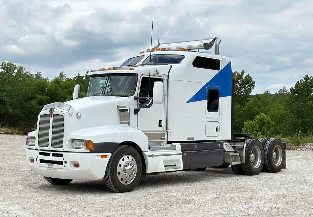 Image of Kenworth T600 Primary image
