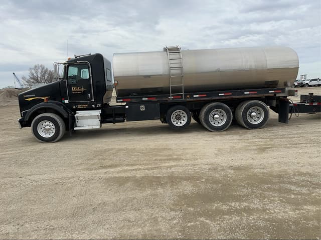 Image of Kenworth T800 equipment image 1