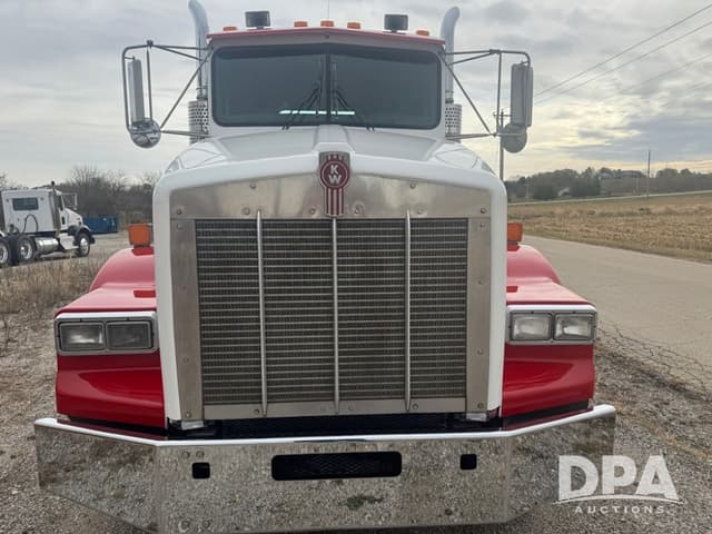 Image of Kenworth T800 equipment image 1