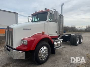 Main image Kenworth T800