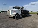 2003 Kenworth T800 Image