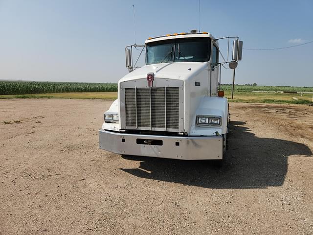 Image of Kenworth T800 equipment image 2