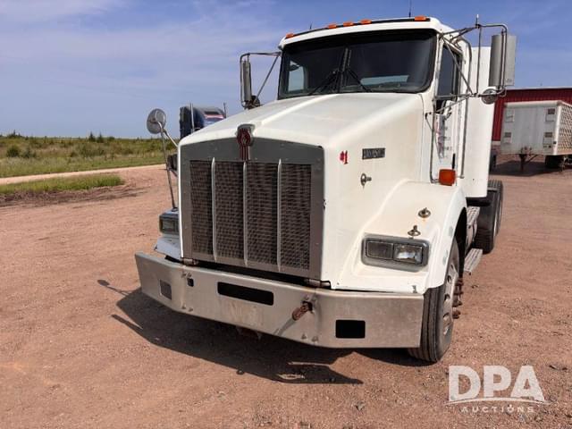 Image of Kenworth T800 equipment image 1