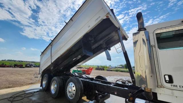Image of Kenworth T800 equipment image 4