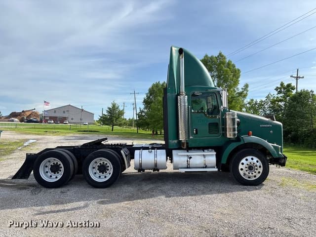Image of Kenworth T800 equipment image 3