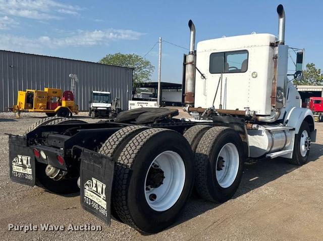 Image of Kenworth T800 equipment image 4