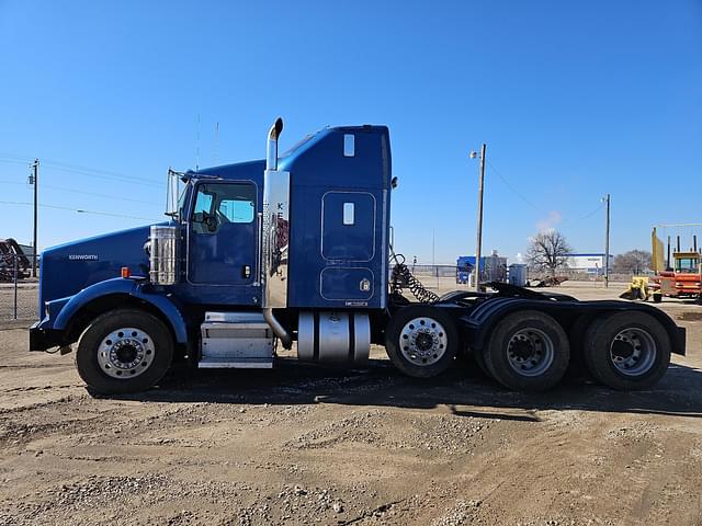 Image of Kenworth T800 equipment image 3